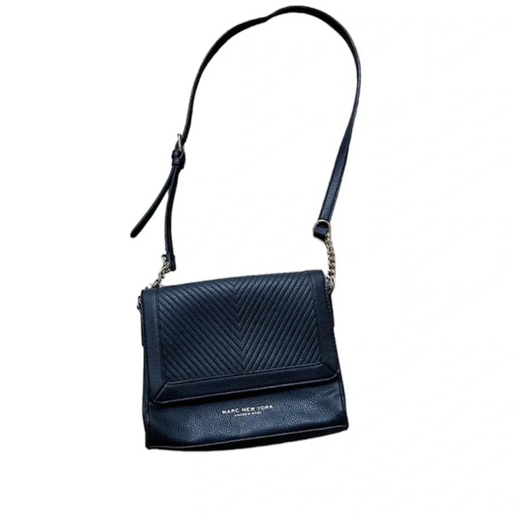 Marc New York Andrew Marc Black w/ Chain Detail Crossbody Purse - Picture 1 of 13